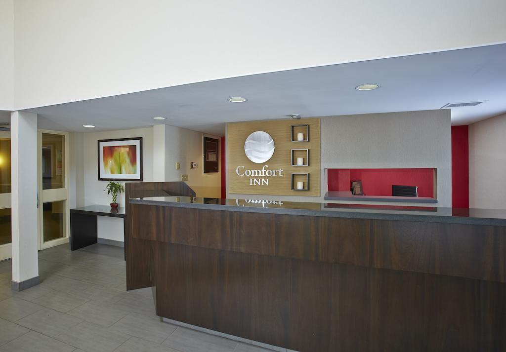 Comfort Inn Kirkland Lake Buitenkant foto