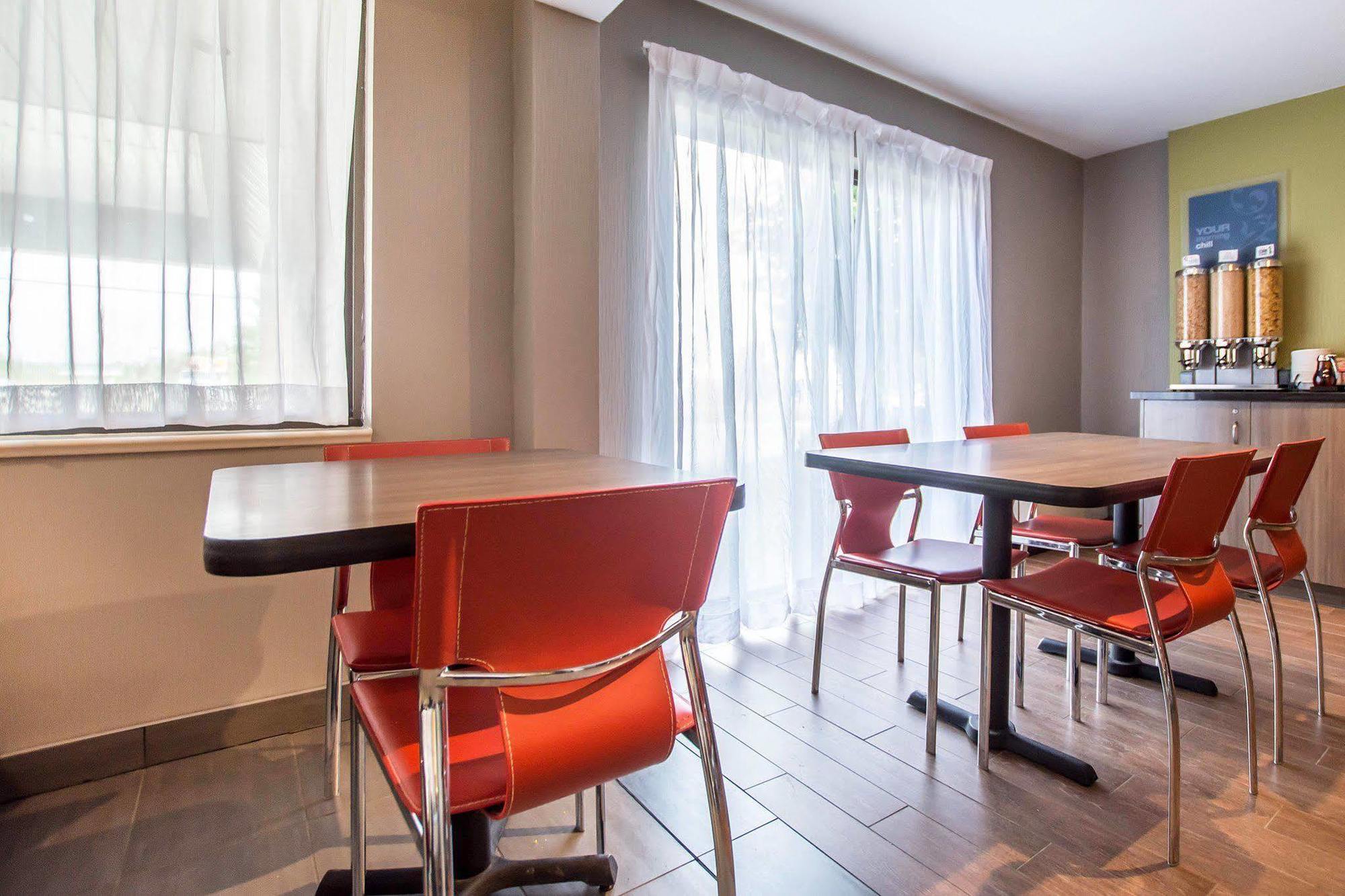 Comfort Inn Kirkland Lake Buitenkant foto